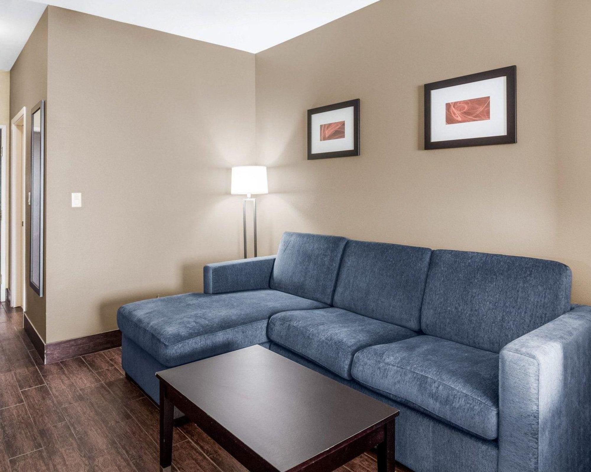 Comfort Suites Odessa Extérieur photo