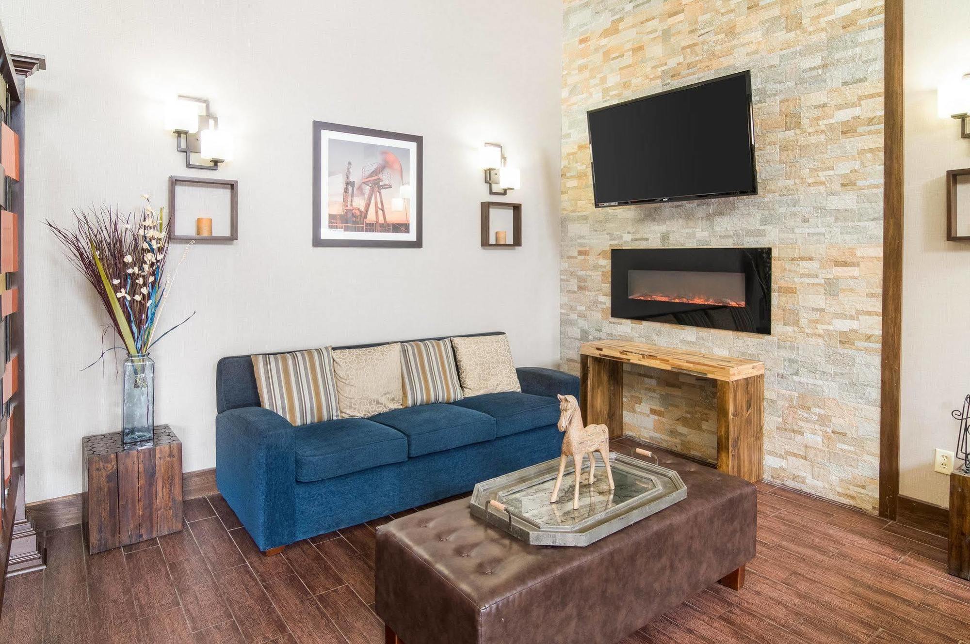Comfort Suites Odessa Extérieur photo