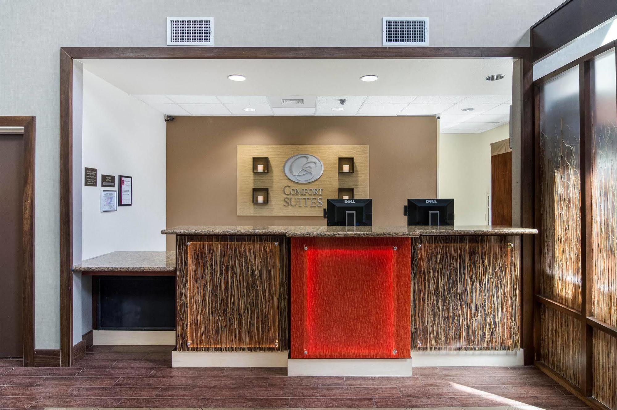 Comfort Suites Odessa Extérieur photo