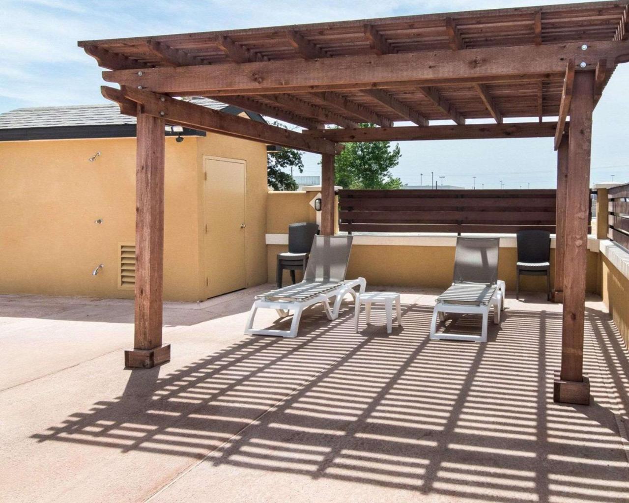 Comfort Suites Odessa Extérieur photo