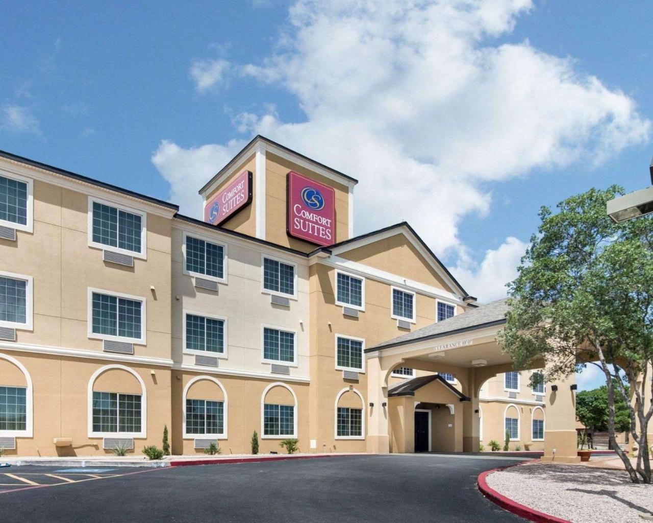 Comfort Suites Odessa Extérieur photo