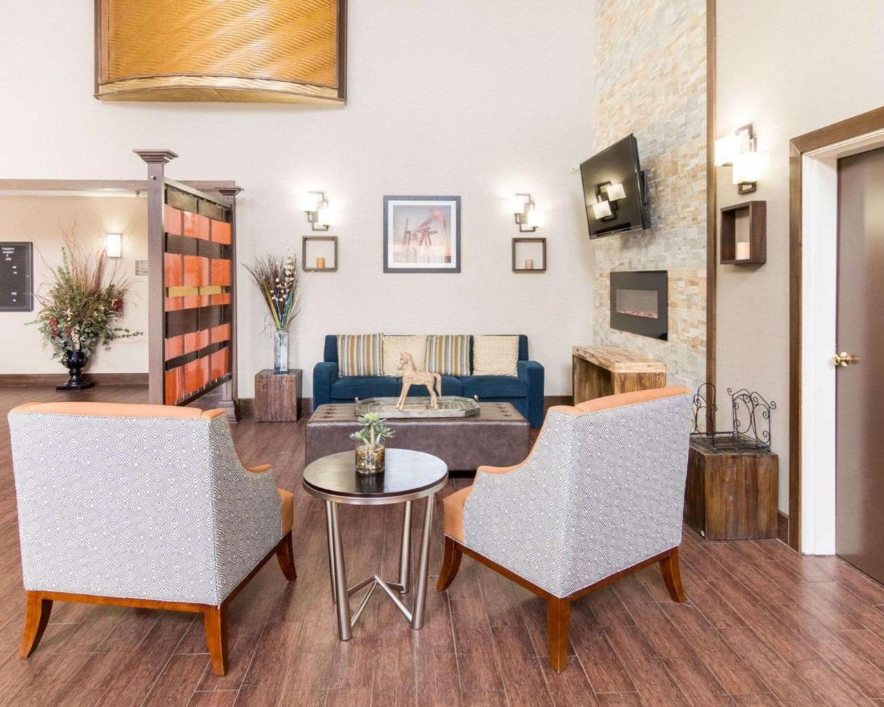 Comfort Suites Odessa Extérieur photo