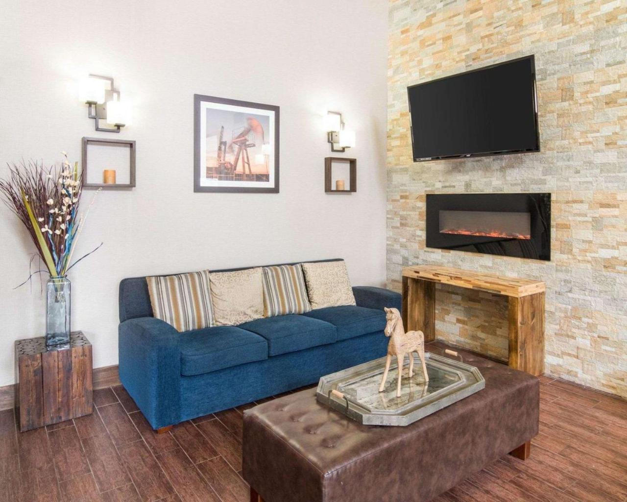 Comfort Suites Odessa Extérieur photo
